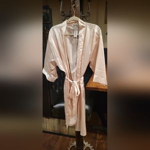 NWT Bridal Robe L